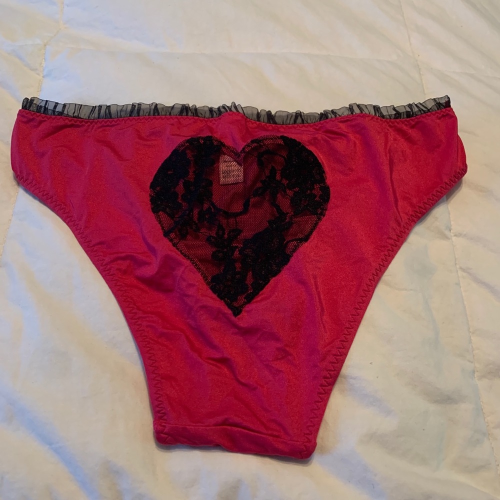 Betsey Johnson Heart Cut Out  Bottoms NWOT Size L
